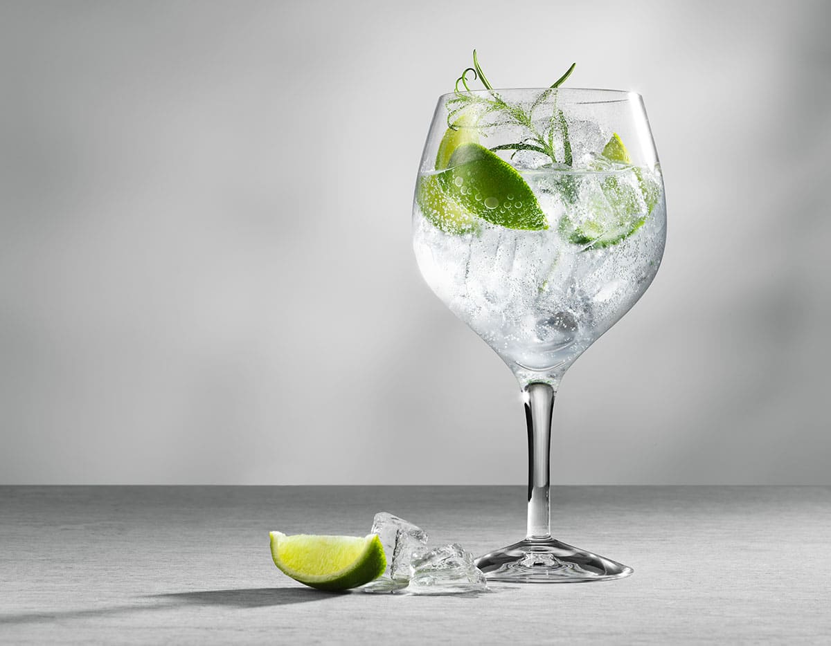 En qué ocasiones es mejor regalar un Kit Gin Tonic? - Blog de Santacesta